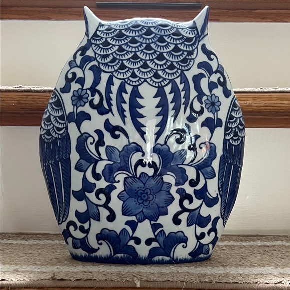 Blue and White Ceramic Owl Figurine - Picture 2 of 2